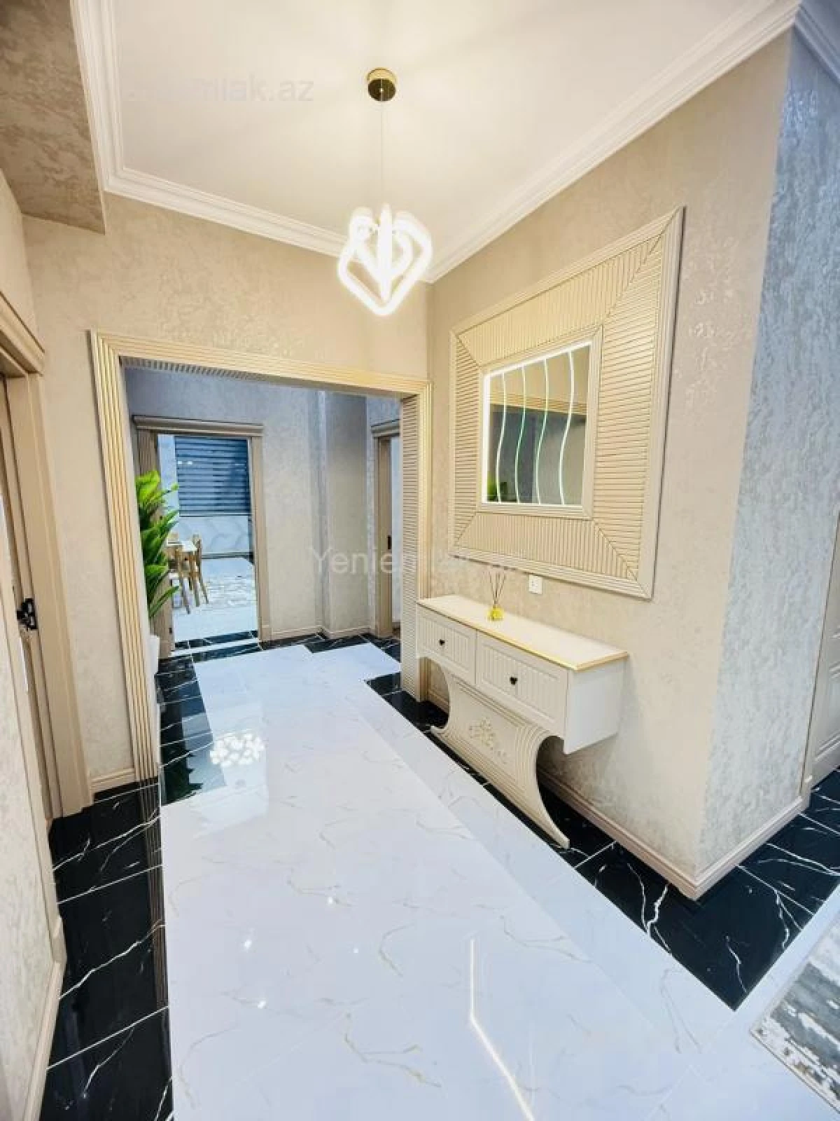 Satılır 3 otaqlı yeni tikili 127 m²