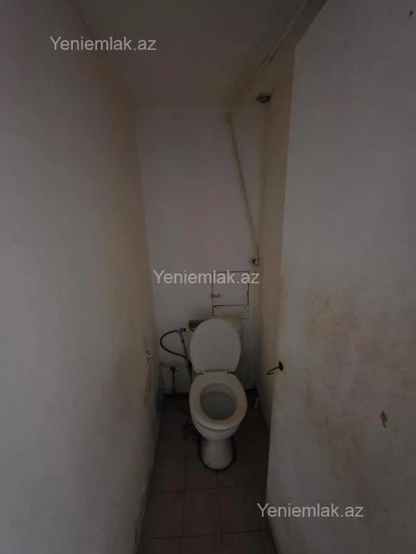 Satılır 2 otaqlı köhnə tikili 65 m²