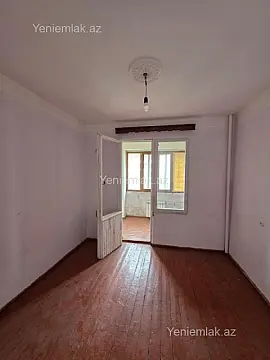 Satılır 2 otaqlı köhnə tikili 65 m²