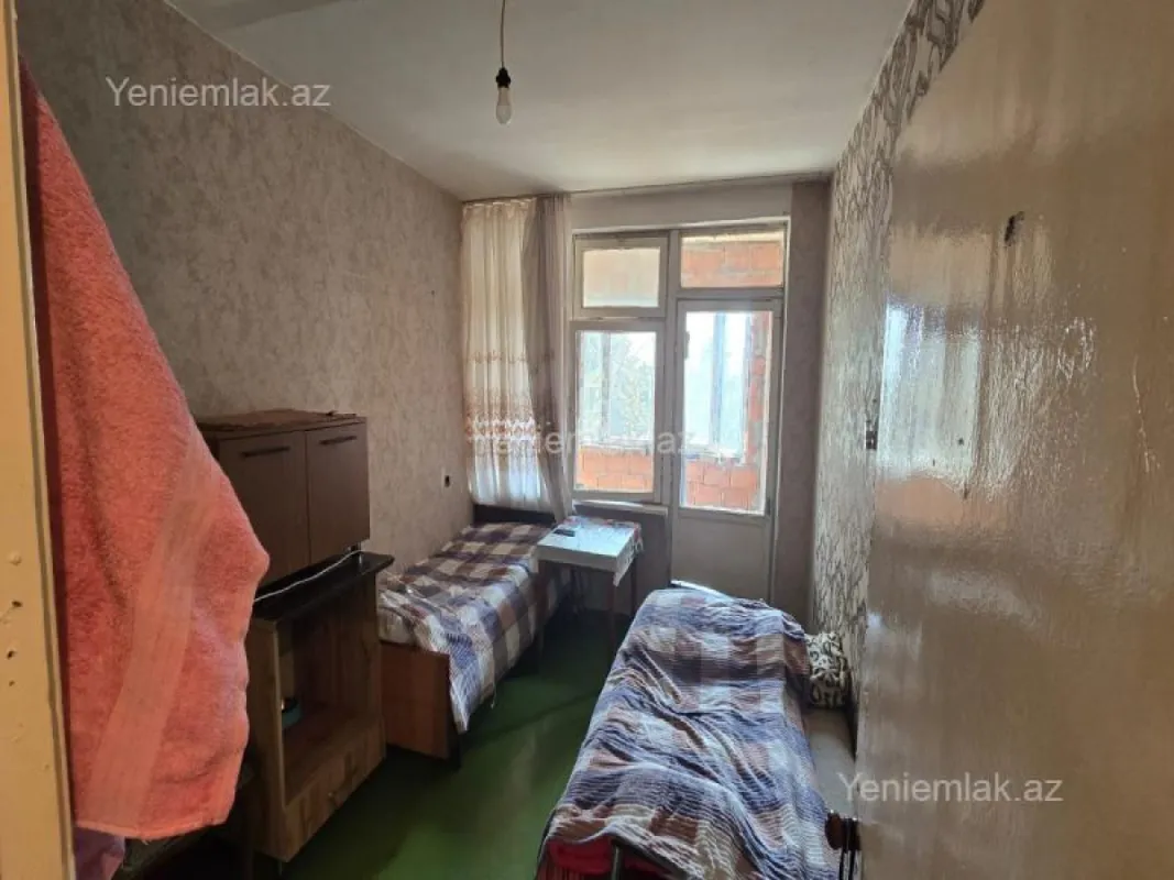 Satılır 2 otaqlı köhnə tikili 55 m²