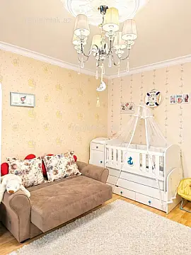 Satılır 4 otaqlı köhnə tikili 114 m²
