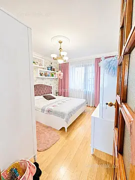 Satılır 4 otaqlı köhnə tikili 114 m²