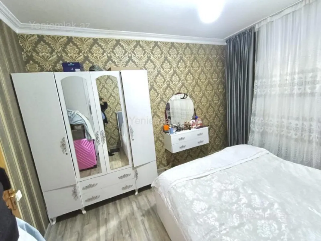 Satılır 2 otaqlı köhnə tikili 60 m²