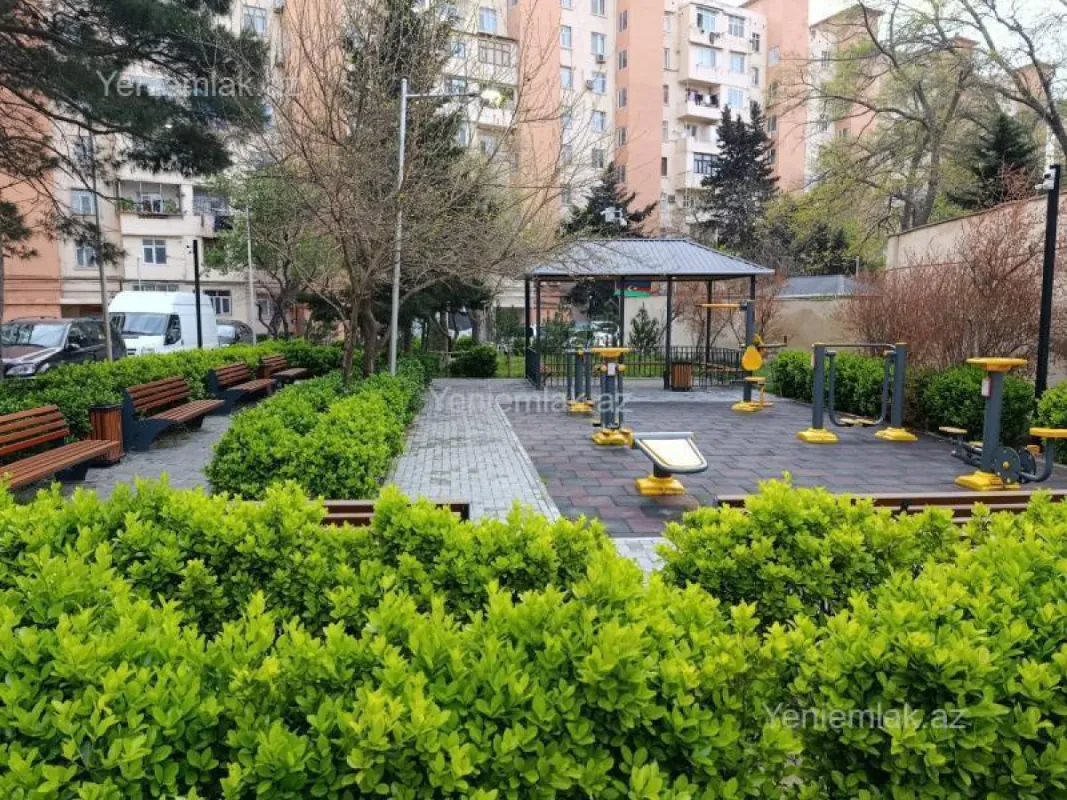Satılır 2 otaqlı köhnə tikili 60 m²