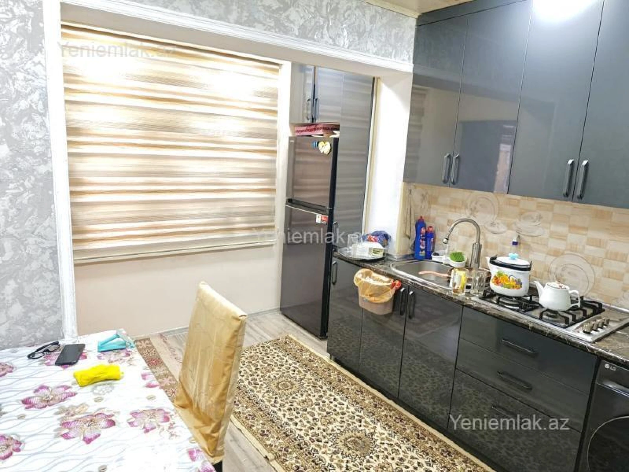 Satılır 2 otaqlı köhnə tikili 60 m²