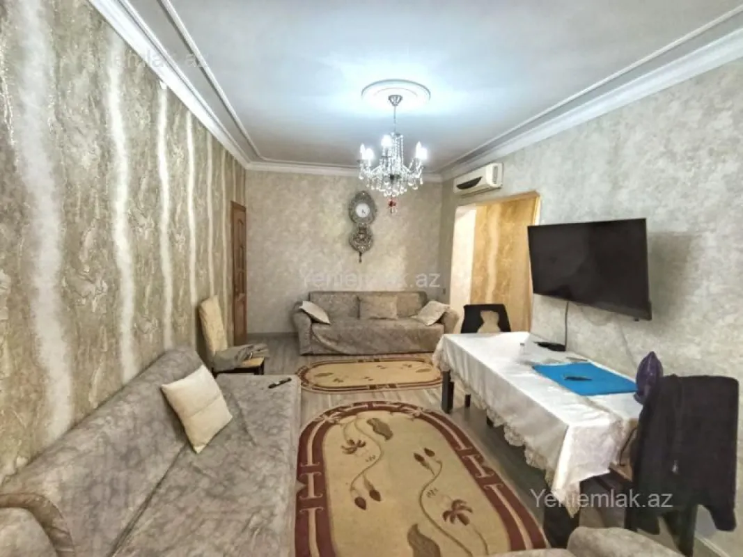 Satılır 2 otaqlı köhnə tikili 60 m²