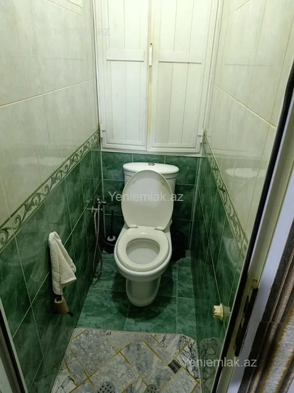 Satılır 2 otaqlı köhnə tikili 60 m²