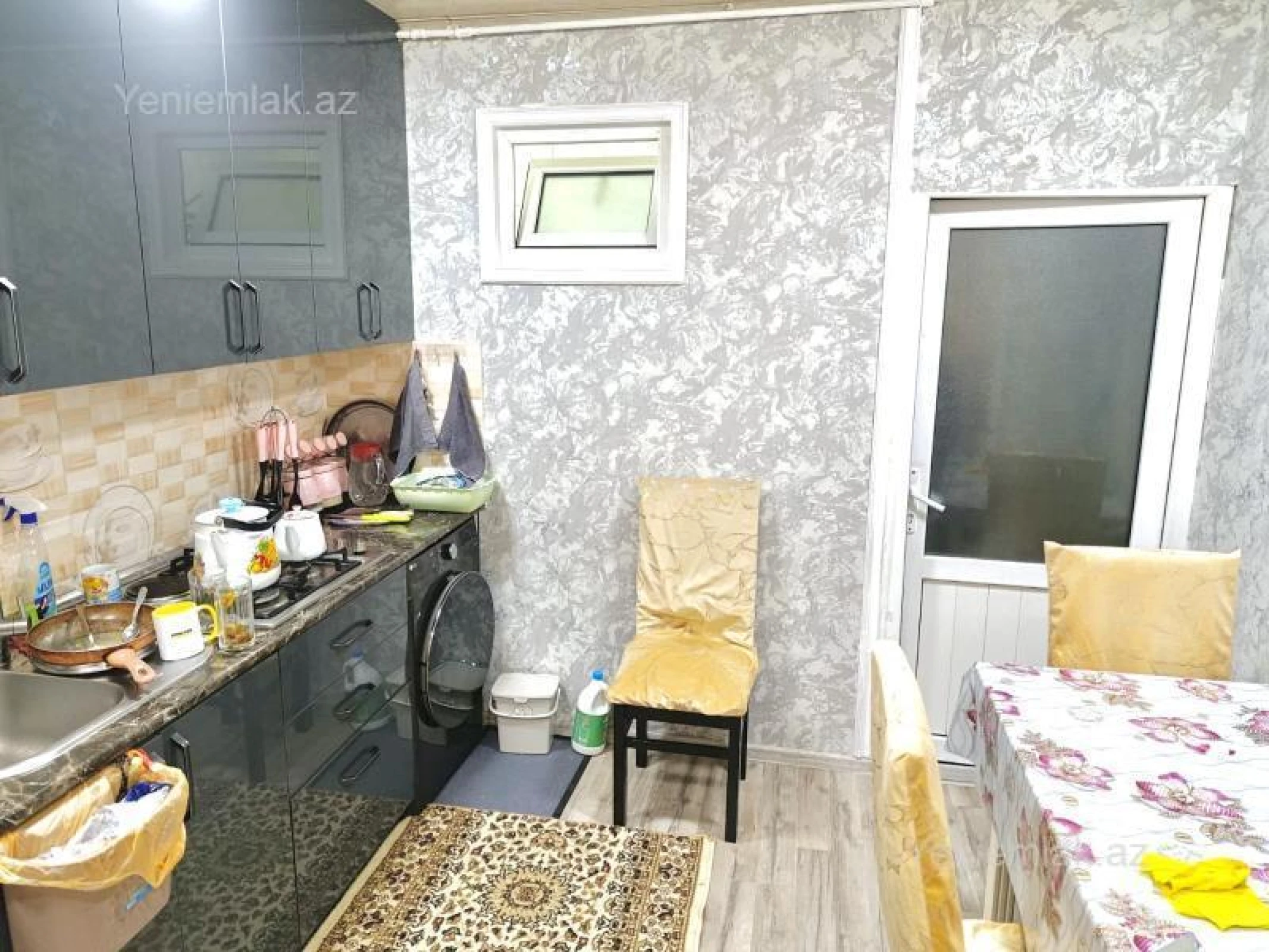 Satılır 2 otaqlı köhnə tikili 60 m²
