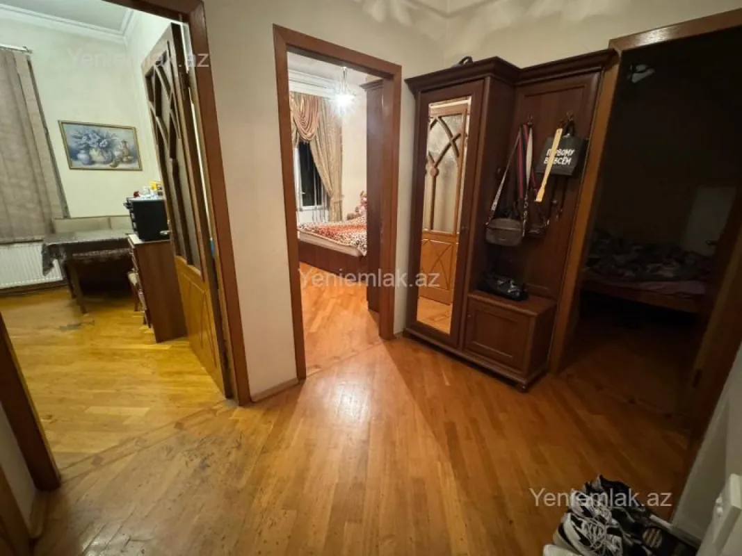 Satılır 3 otaqlı köhnə tikili 60 m²