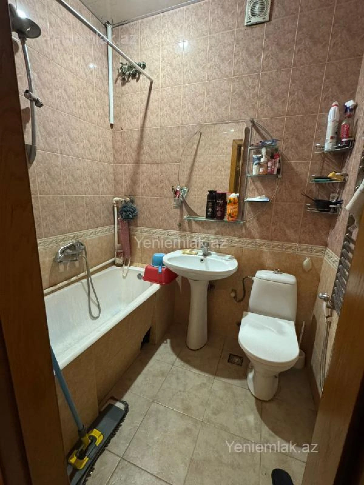 Satılır 3 otaqlı köhnə tikili 60 m²
