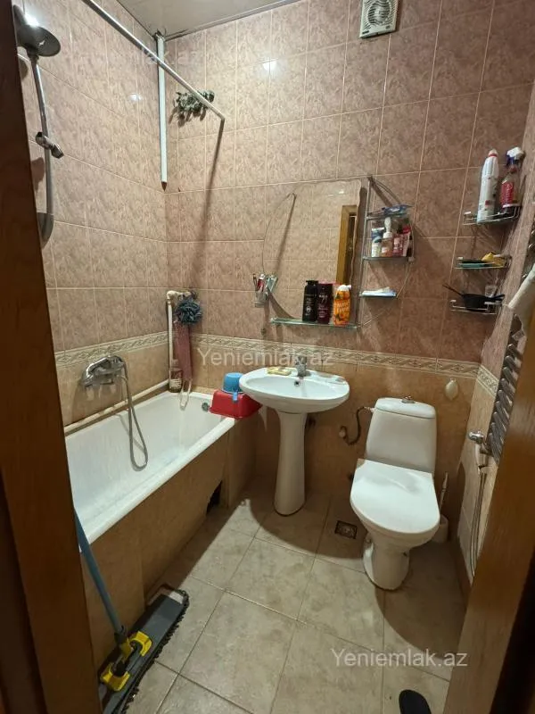 Satılır 3 otaqlı köhnə tikili 60 m²