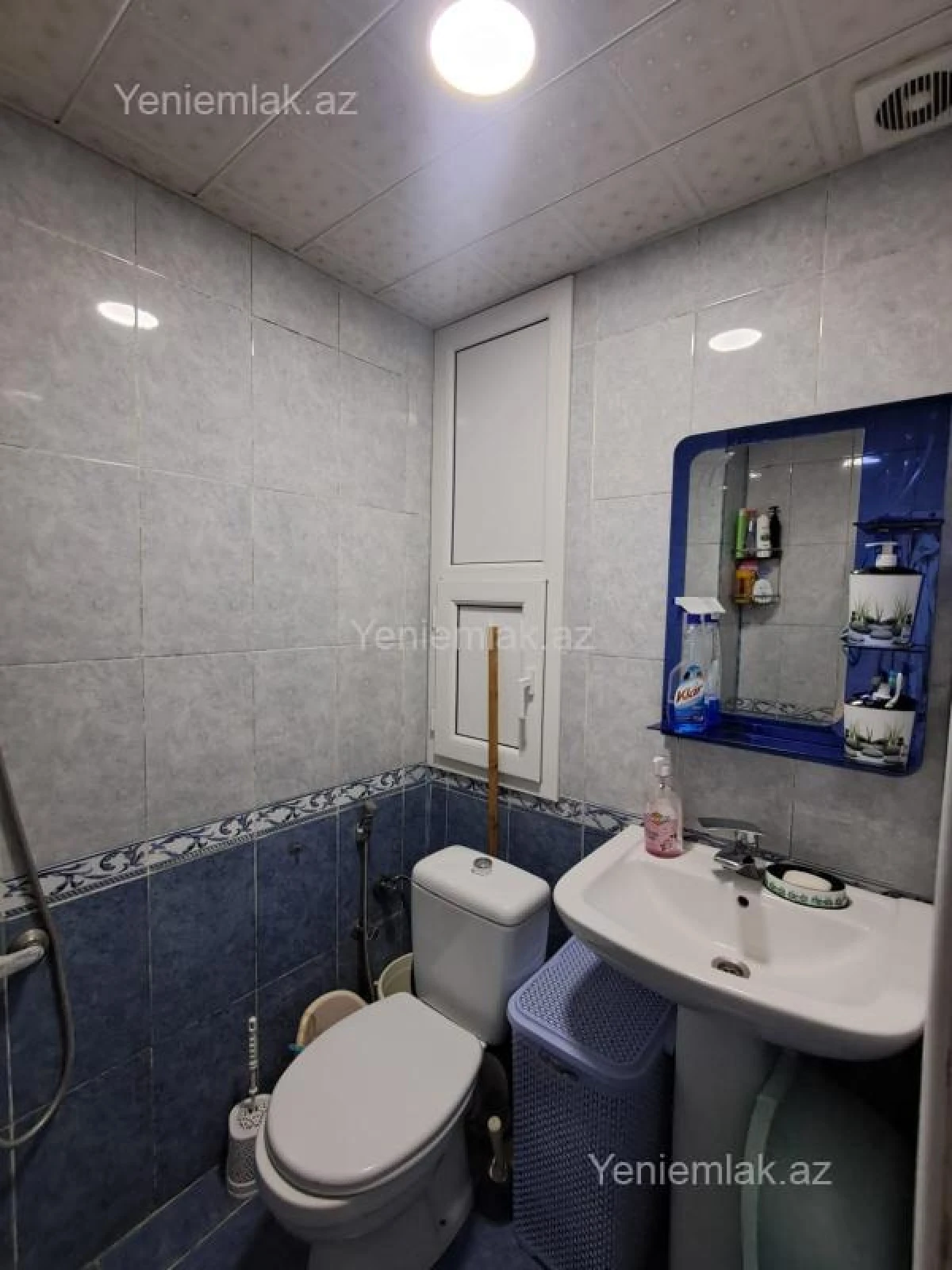 Satılır 2 otaqlı köhnə tikili 55 m²