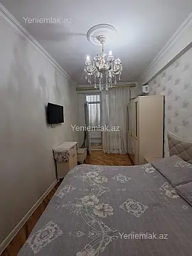 Satılır 2 otaqlı köhnə tikili 55 m²