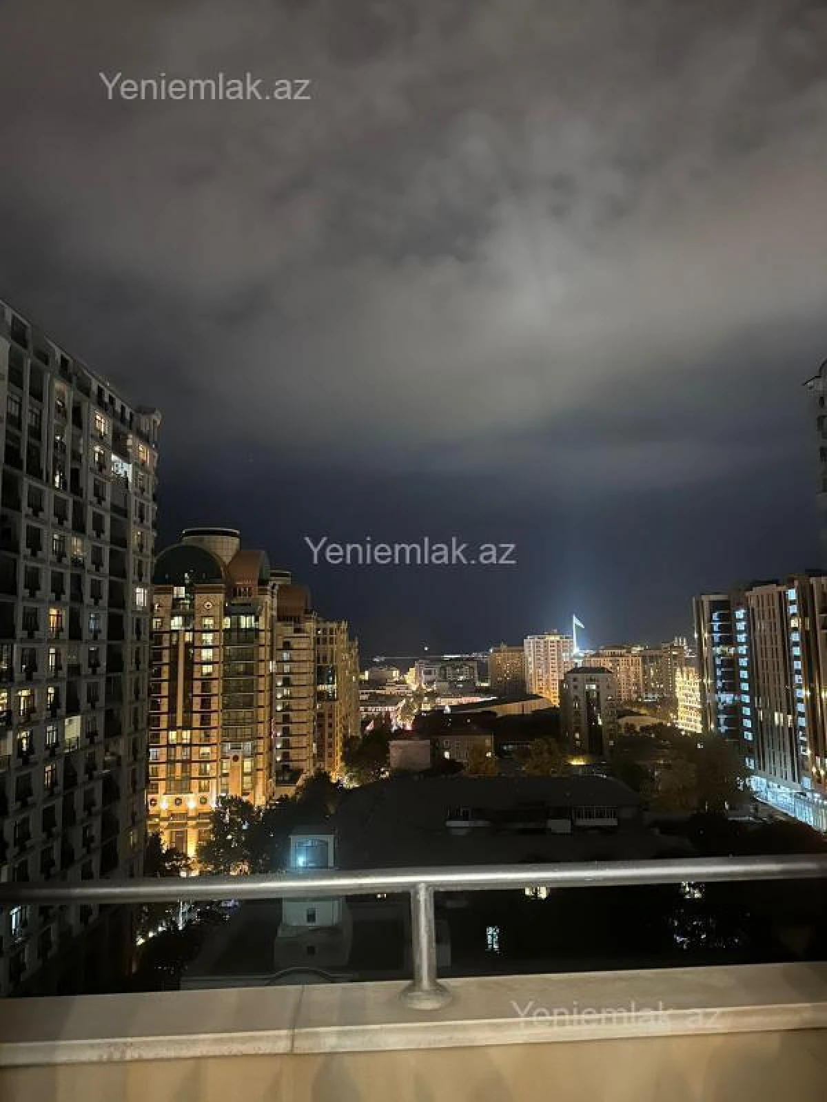 Satılır 4 otaqlı yeni tikili 220 m²