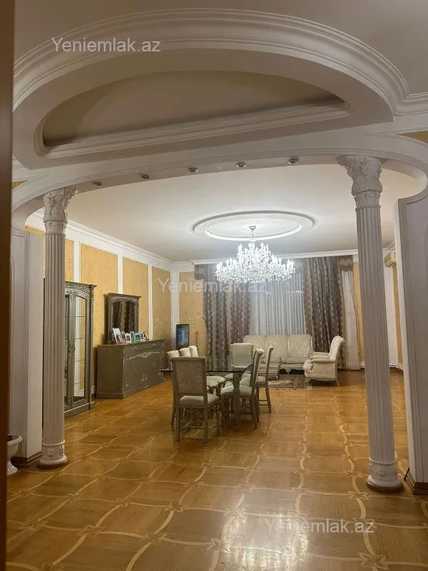 Satılır 4 otaqlı yeni tikili 220 m²