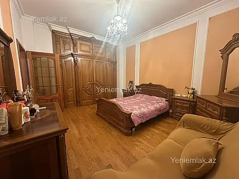 Satılır 4 otaqlı yeni tikili 220 m²