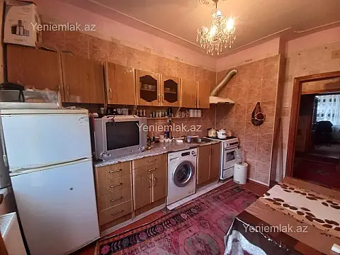 Satılır 3 otaqlı köhnə tikili 68 m²