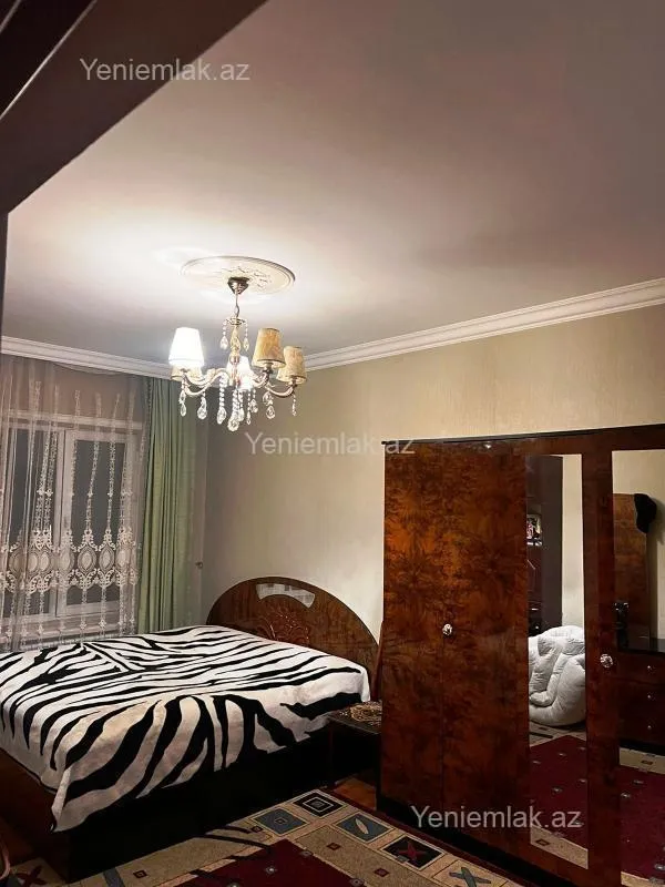 Satılır 3 otaqlı köhnə tikili 70 m²