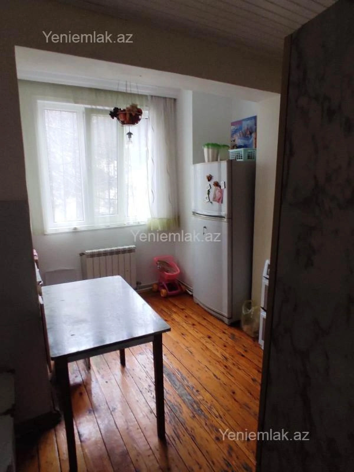 Satılır 3 otaqlı köhnə tikili 70 m²