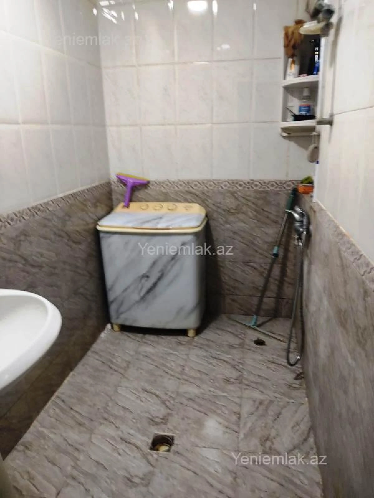 Satılır 3 otaqlı köhnə tikili 70 m²