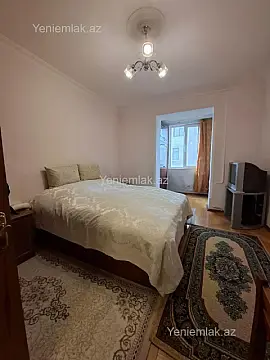 Satılır 2 otaqlı köhnə tikili 60 m²