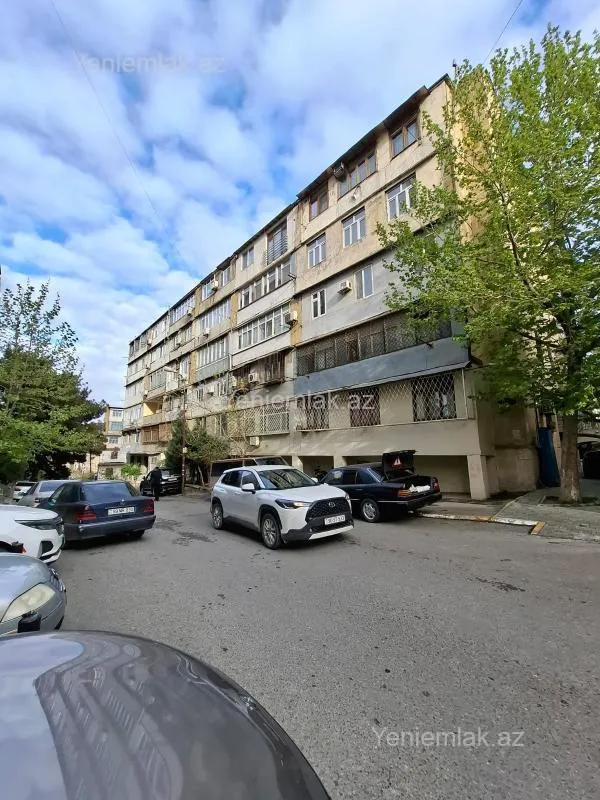 Satılır 2 otaqlı köhnə tikili 60 m²