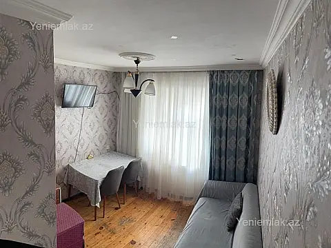 Satılır 2 otaqlı köhnə tikili 65 m²