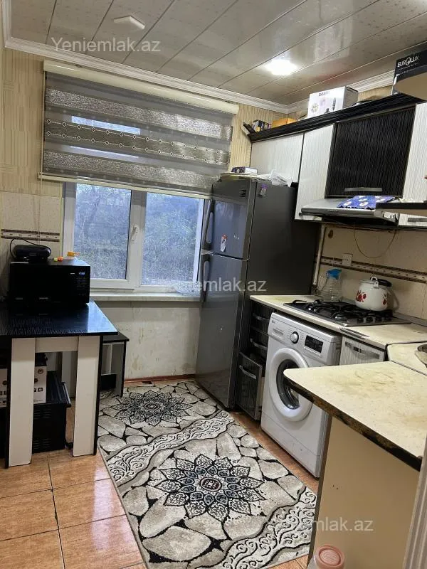 Satılır 3 otaqlı köhnə tikili 74 m²