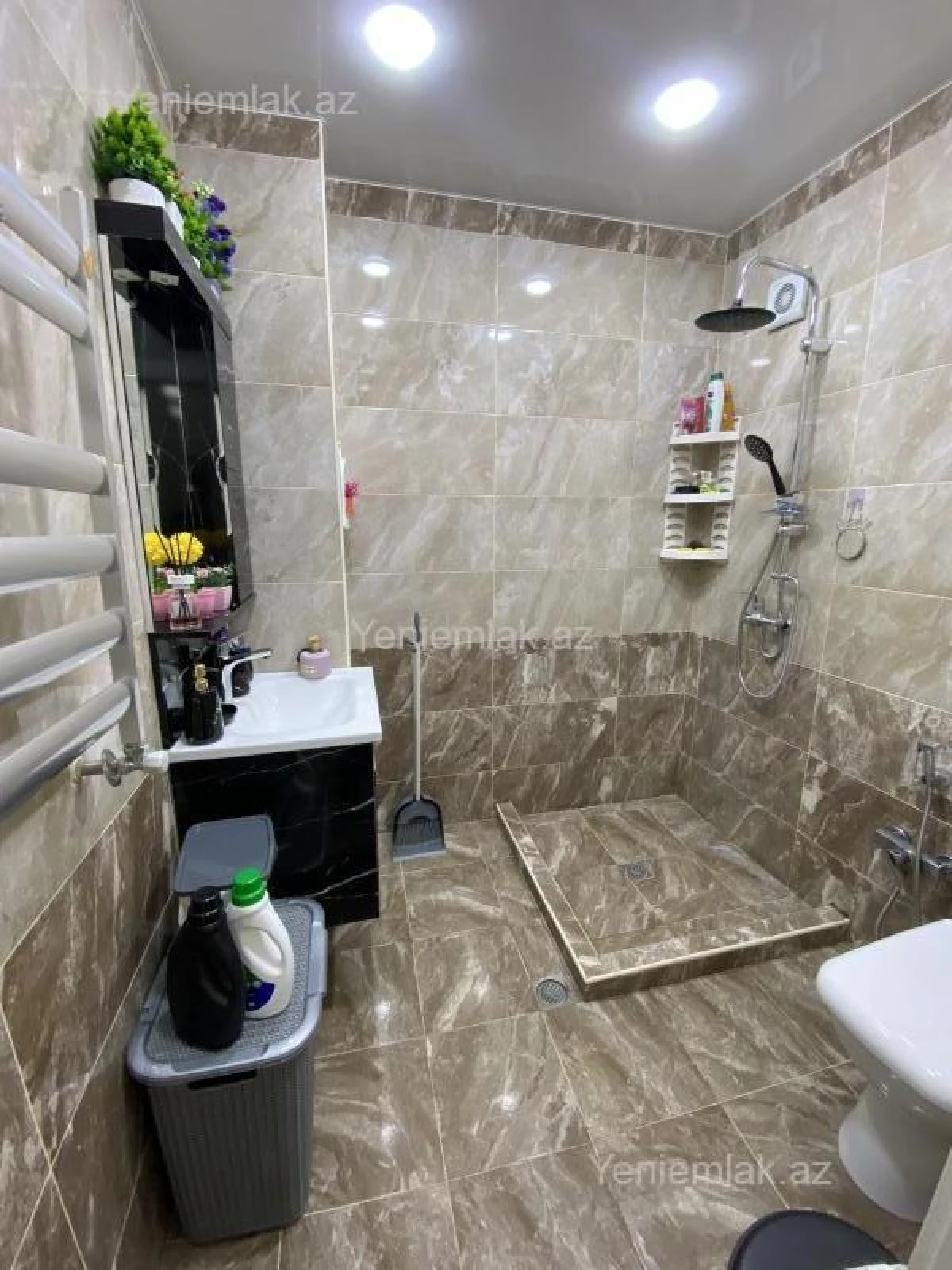Satılır 2 otaqlı yeni tikili 65 m²