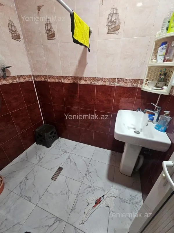 Satılır 4 otaqlı həyət evi 100 m²