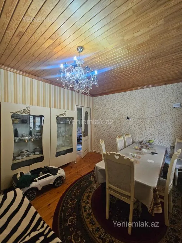 Satılır 4 otaqlı həyət evi 100 m²