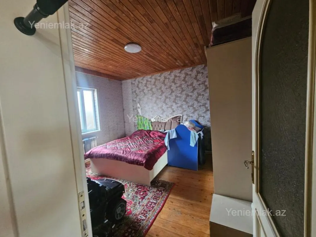 Satılır 4 otaqlı həyət evi 100 m²