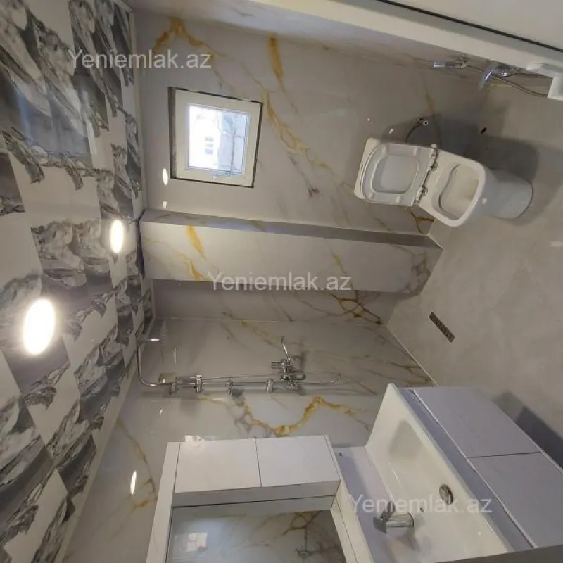 Satılır 5 otaqlı həyət evi 140 m²