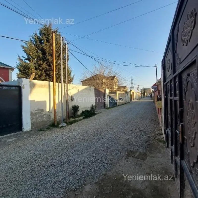 Satılır 5 otaqlı həyət evi 140 m²