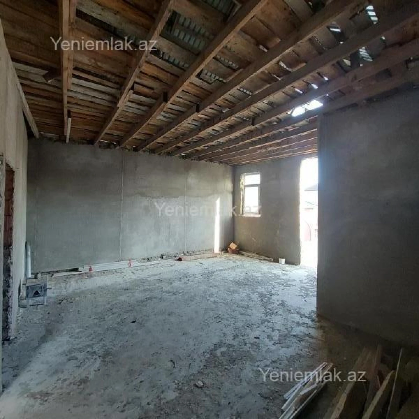 Satılır 5 otaqlı həyət evi 140 m²