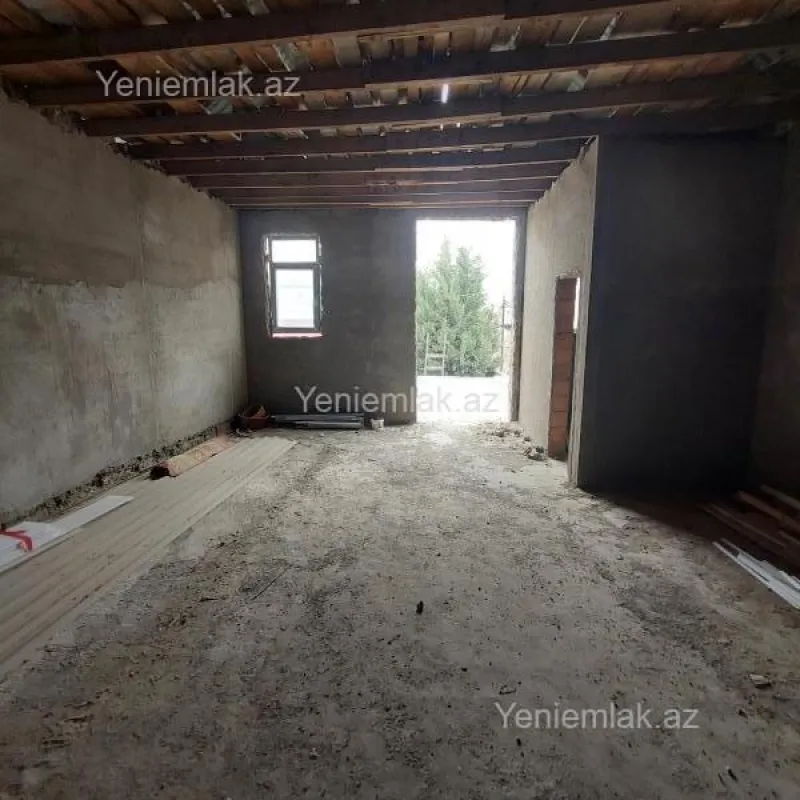 Satılır 5 otaqlı həyət evi 140 m²