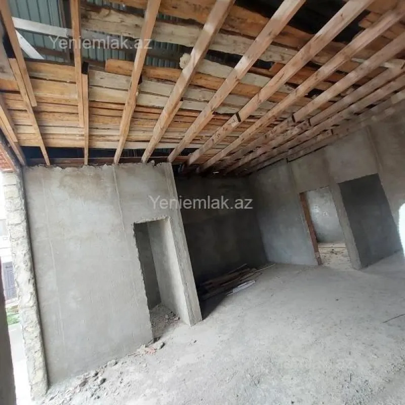 Satılır 5 otaqlı həyət evi 140 m²
