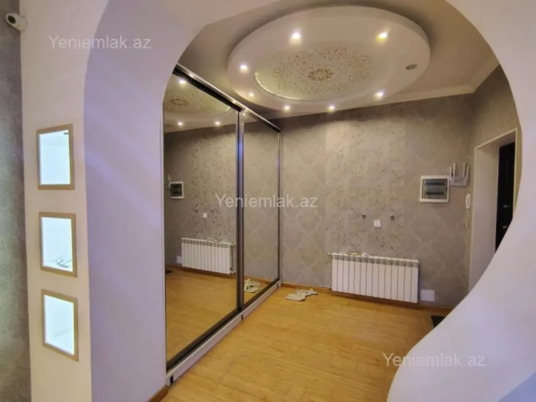 Satılır 3 otaqlı yeni tikili 140 m²