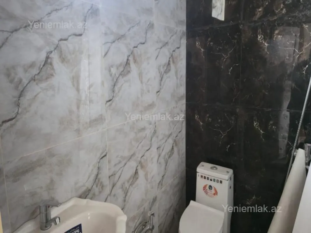 Satılır 4 otaqlı həyət evi 160 m²