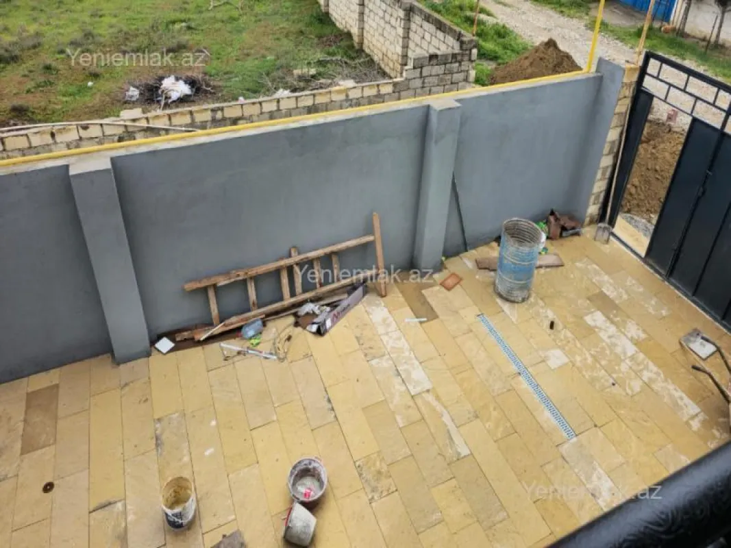 Satılır 4 otaqlı həyət evi 160 m²