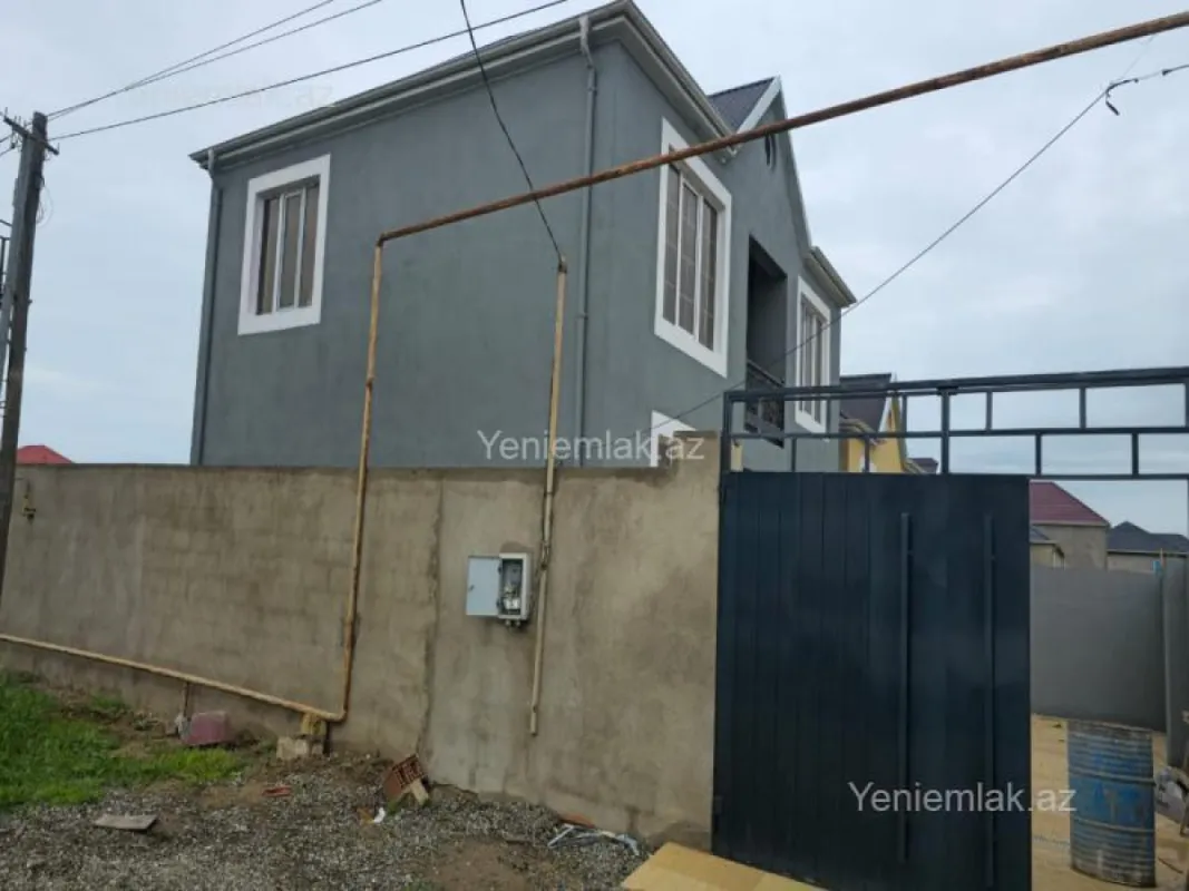 Satılır 4 otaqlı həyət evi 160 m²