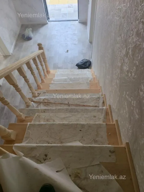 Satılır 4 otaqlı həyət evi 160 m²