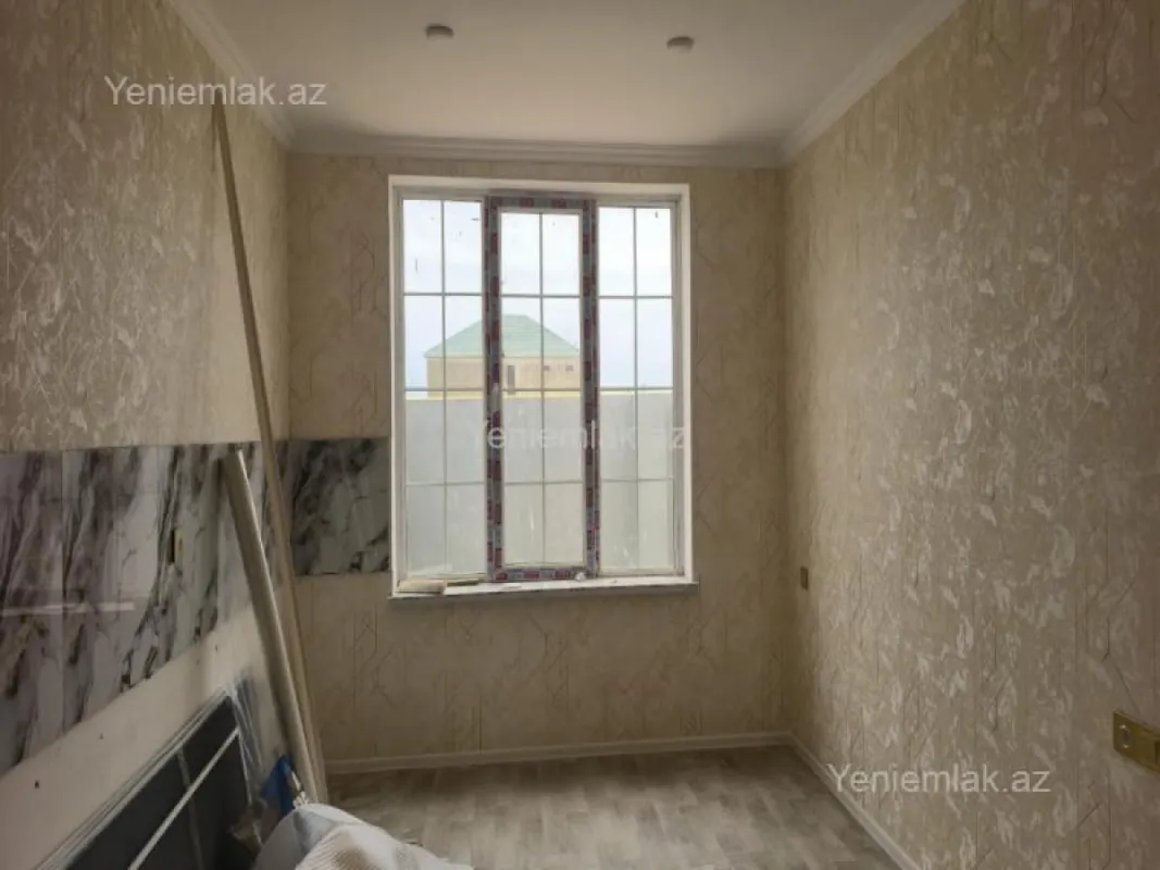 Satılır 4 otaqlı həyət evi 160 m²