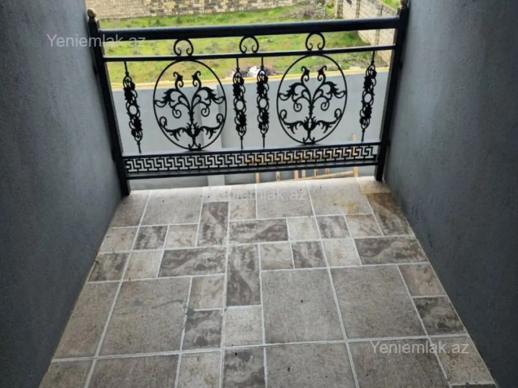 Satılır 4 otaqlı həyət evi 160 m²