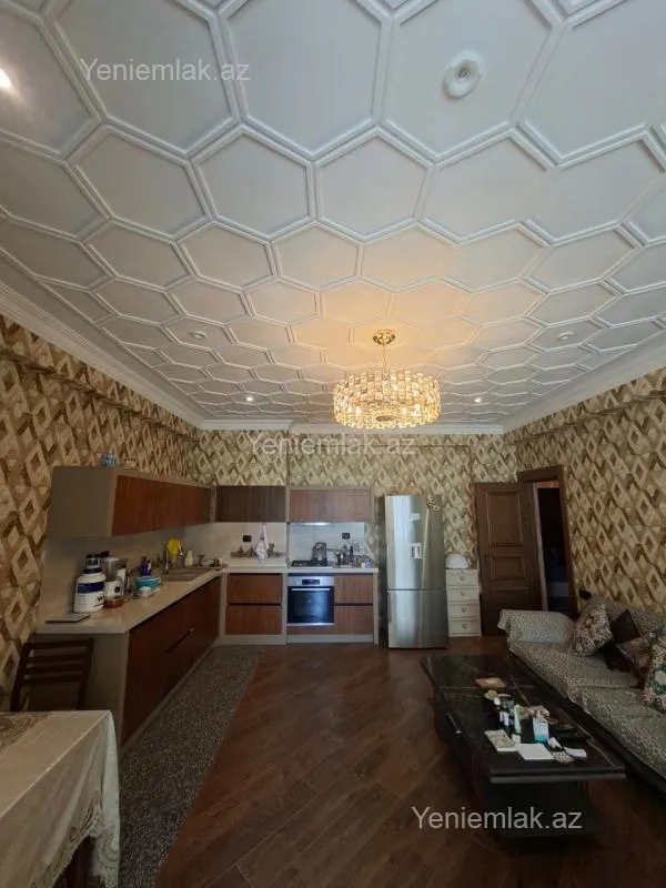 Satılır 2 otaqlı yeni tikili 72 m²