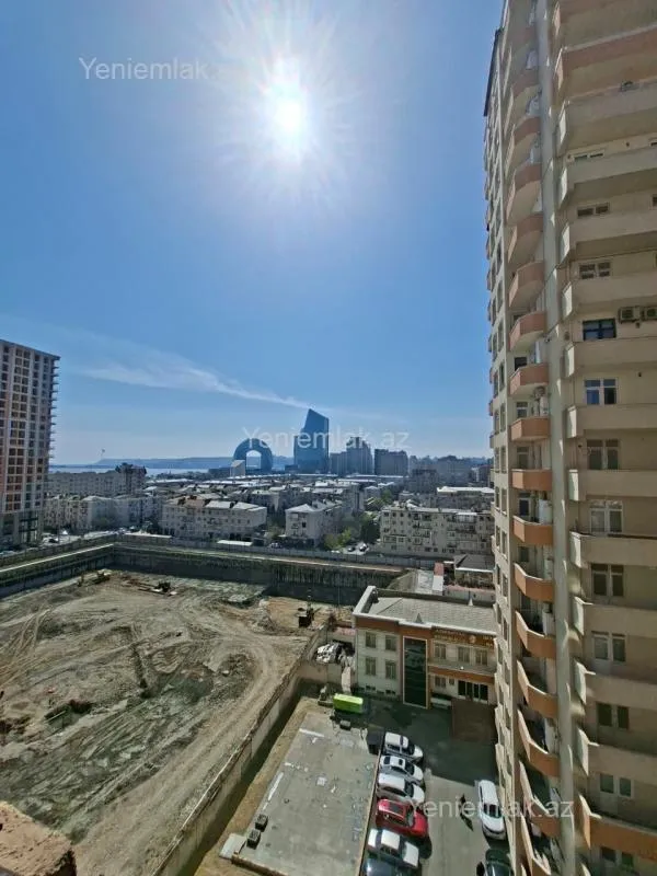 Satılır 2 otaqlı yeni tikili 72 m²