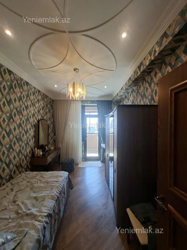 Satılır 2 otaqlı yeni tikili 72 m²