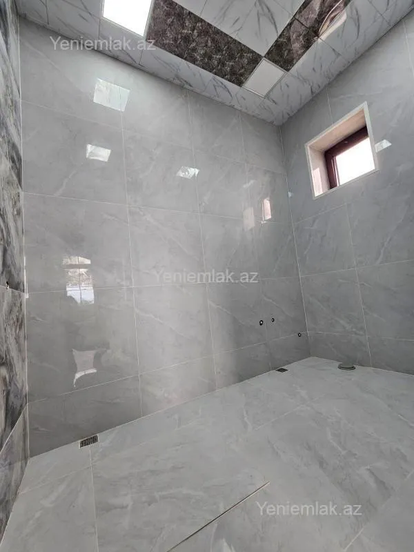Satılır 11 otaqlı həyət evi 450 m²
