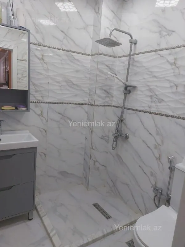 Satılır 2 otaqlı yeni tikili 74 m²