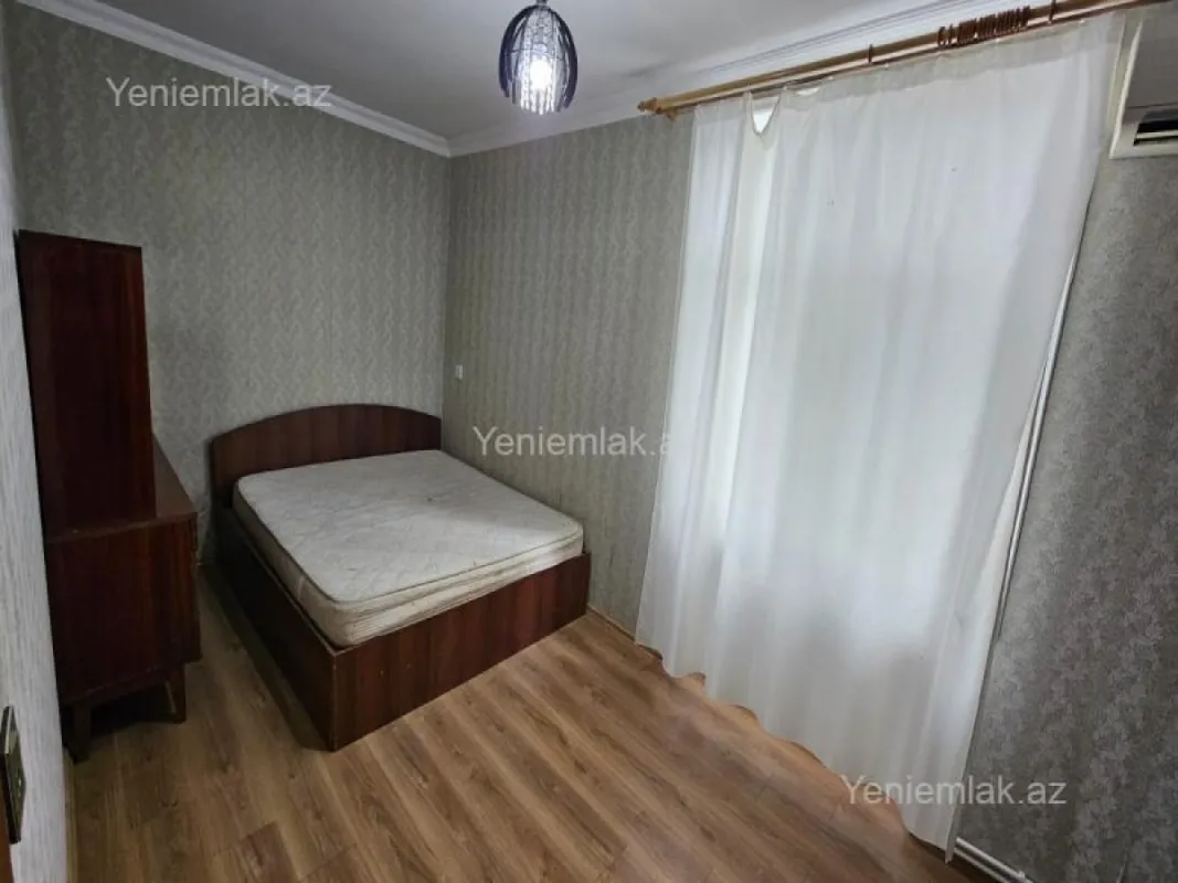Satılır 2 otaqlı köhnə tikili 45 m²